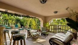 罗曼·科波拉喊“停!”谈他的老好莱坞式住宅之美，并吸引了一位买家