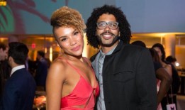 感觉好星期五：艾米·拉弗·兰普曼和大卫·迪格斯有了一个孩子!